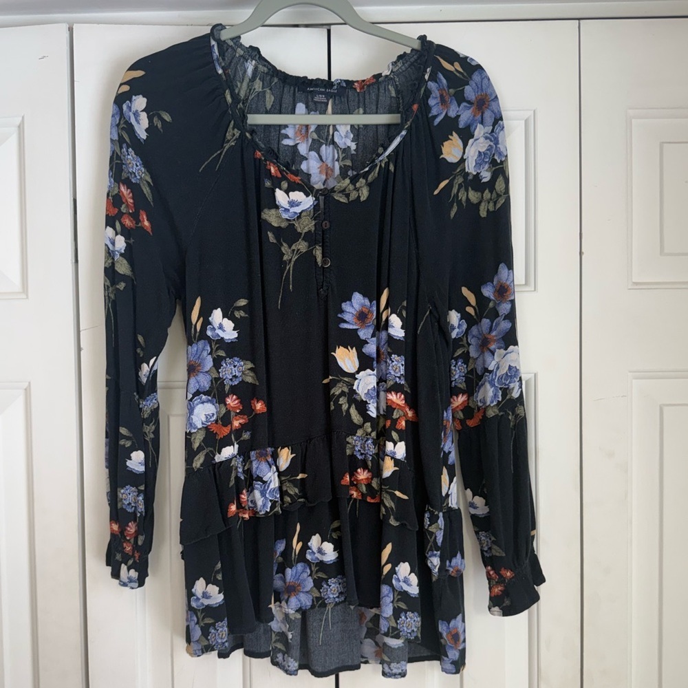 American Eagle Womens Black Ruffle High Low Hem Long Sleeve Top Size Large